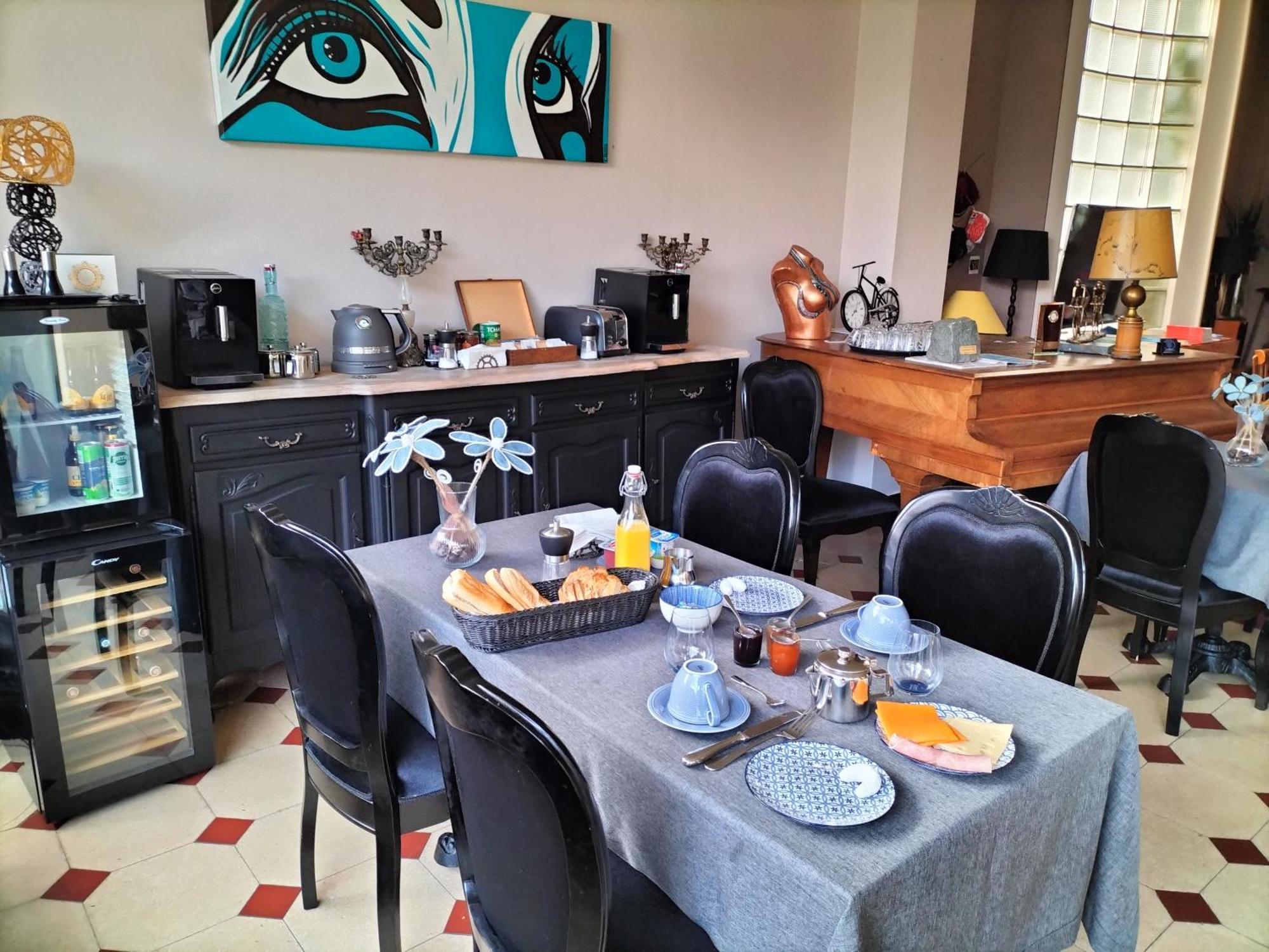 La Maison Bleue De รูแบ ภายนอก รูปภาพ